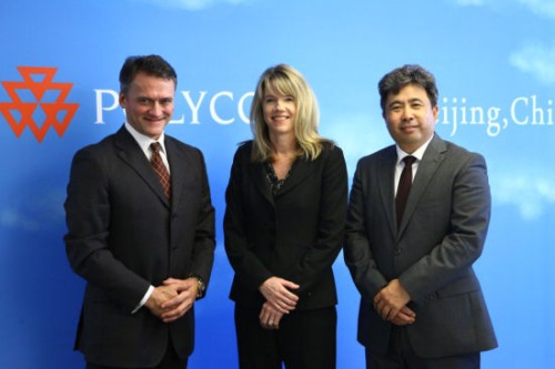 Polycom亞太區(qū)、加勒比海及拉丁美洲區(qū)總裁Hansjoerg Wagner (左一)、Polycom全球銷售執(zhí)行副總裁Tracey Newell(居中)、Polycom中國區(qū)總經理李鋼(右一)